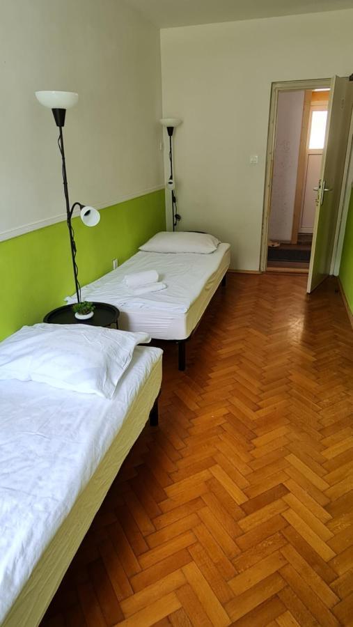 Guesthouse Osvald 지로브니차 외부 사진