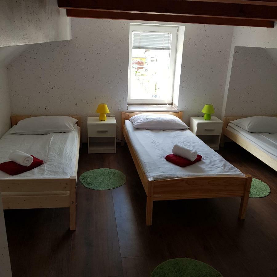 Guesthouse Osvald 지로브니차 외부 사진