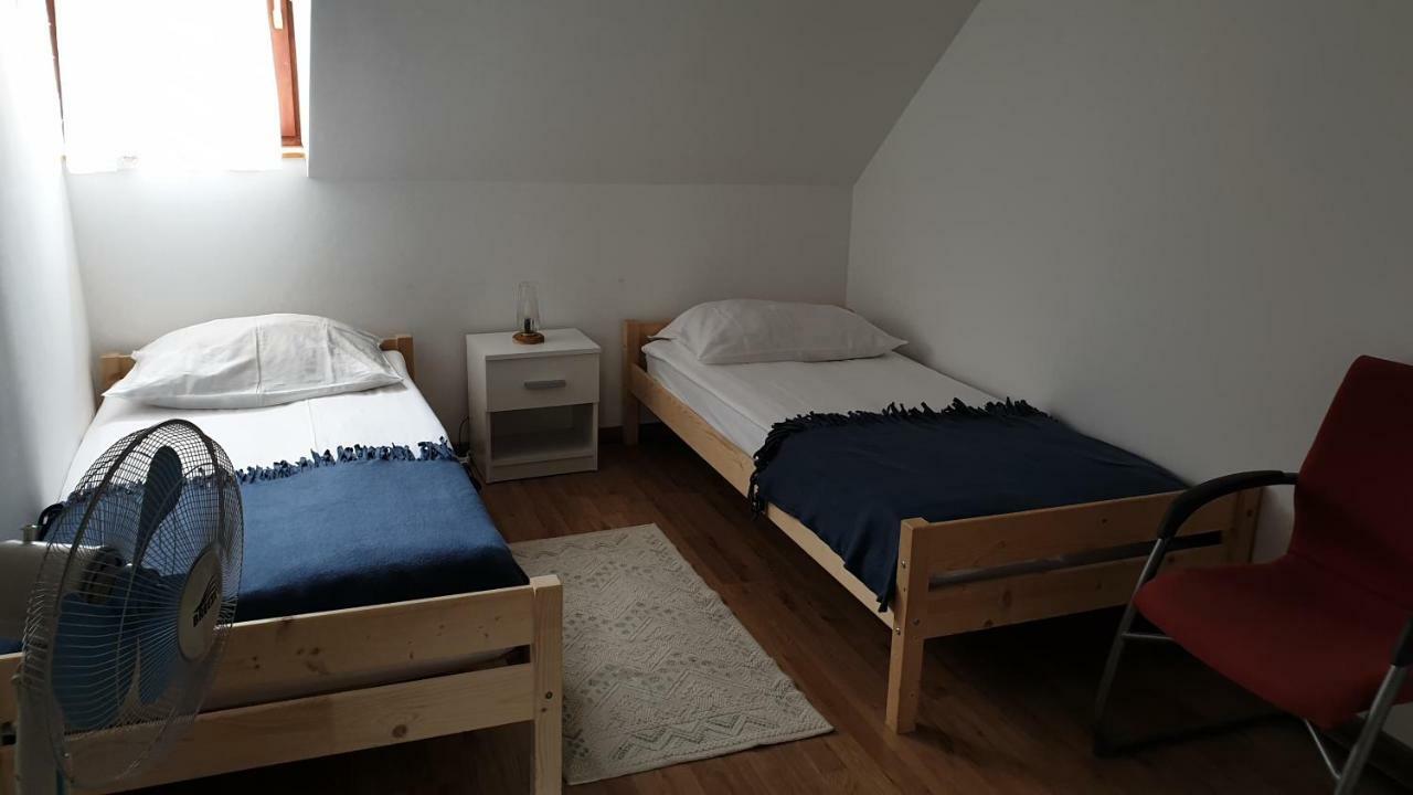 Guesthouse Osvald 지로브니차 외부 사진