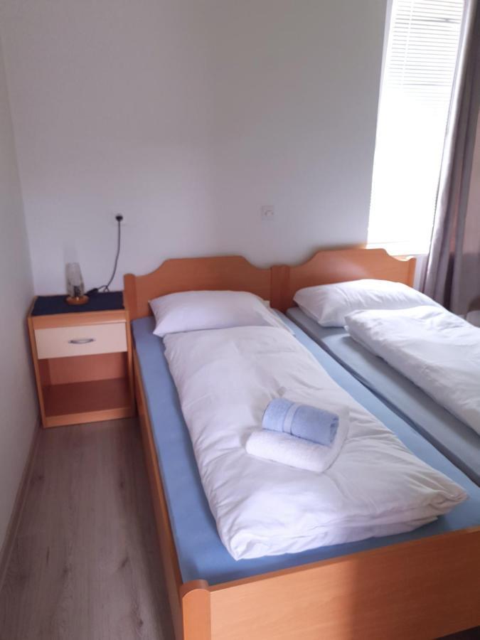 Guesthouse Osvald 지로브니차 외부 사진