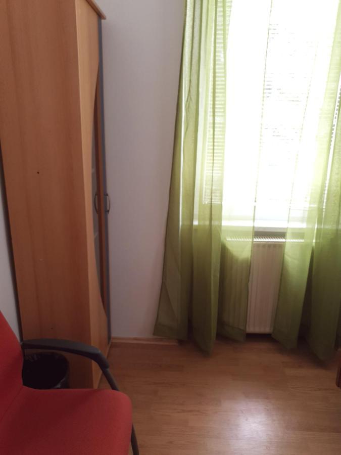 Guesthouse Osvald 지로브니차 외부 사진